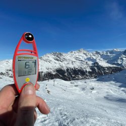 Vindm�ler h�ndholdt skywatch med temperatur r�d