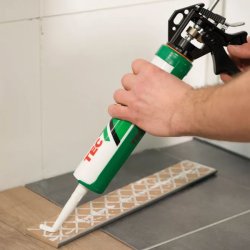 TEC7 X-Seal sort 310 ml – fleksibelt ttningsmiddel til marine og konstruktion